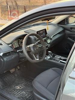 نیسان ئەلتیما